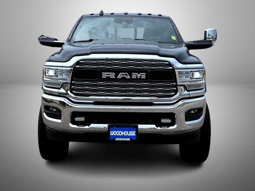 2019 RAM 2500 Limited Crew Cab 4x4 6'4' Box