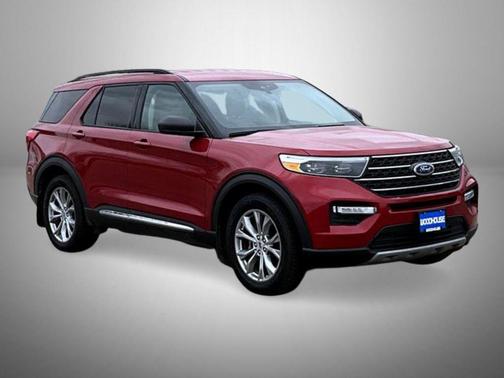 Rapid Red Metallic Tinted Clearcoat 2020 Ford Explorer XLT