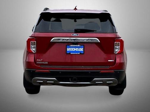 Rapid Red Metallic Tinted Clearcoat 2020 Ford Explorer XLT