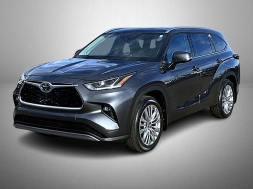 2025 Toyota Highlander Platinum