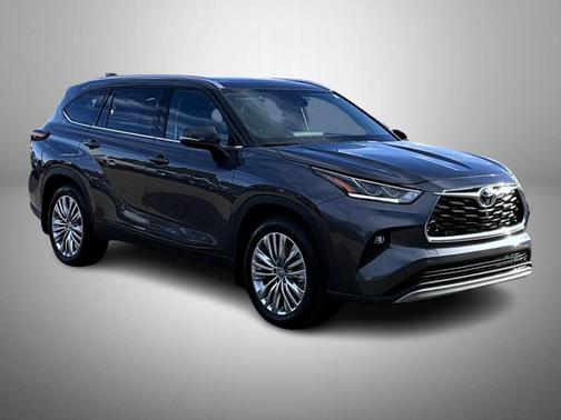 2025 Toyota Highlander Platinum