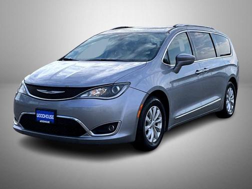 2018 Chrysler Pacifica Touring-L
