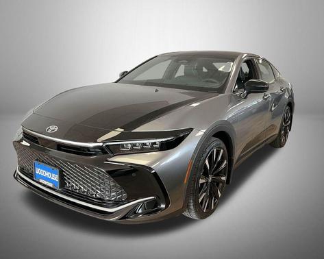 2025 Toyota Crown Platinum