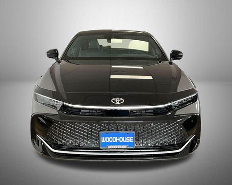 2025 Toyota Crown Platinum