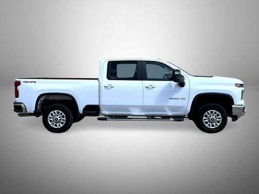 Summit White 2025 Chevrolet Silverado 2500 LT