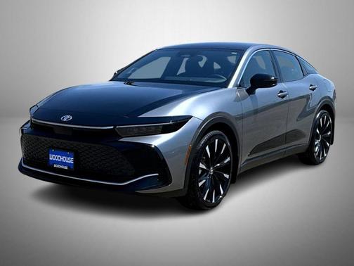 2026 Toyota Crown Platinum