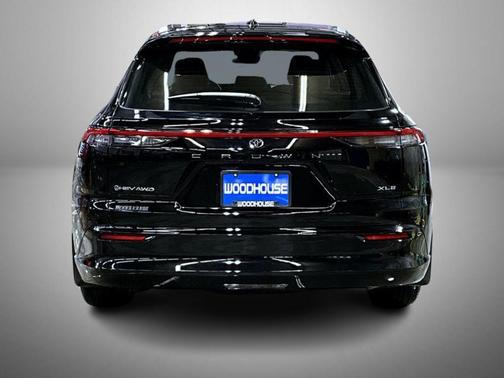 2025 Toyota Crown Signia XLE