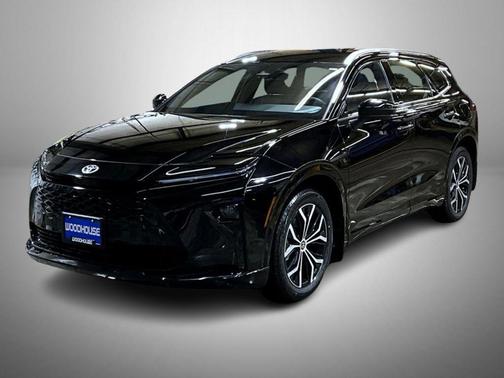 2025 Toyota Crown Signia XLE