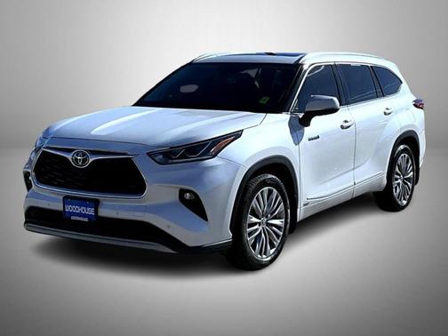 2021 Toyota Highlander Hybrid Platinum