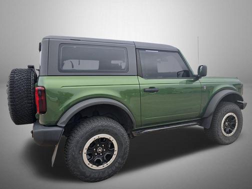 Green Metallic 2022 Ford Bronco Base