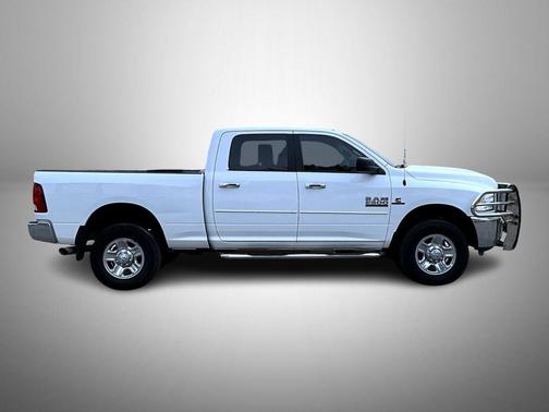 2017 RAM 2500 SLT Crew Cab 4x4 6'4' Box