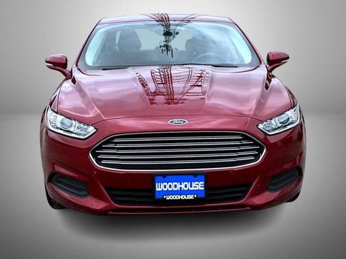 Ruby Red Metallic 2016 Ford Fusion SE