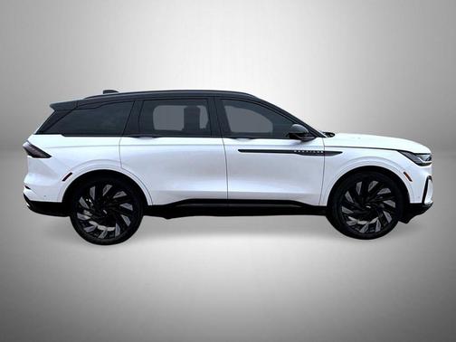 2024 Lincoln Nautilus Reserve