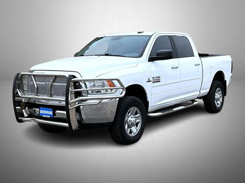 Bright White Clearcoat 2017 RAM 2500 SLT Crew Cab 4x4 6'4' Box