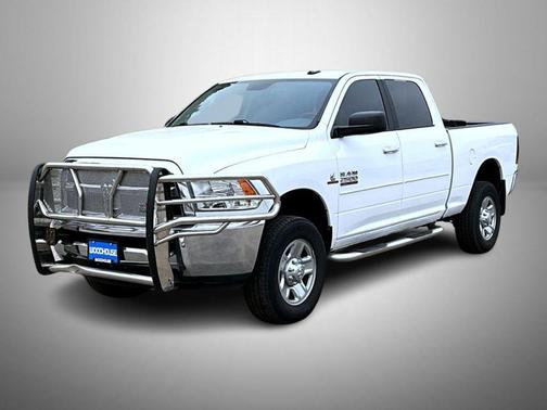 Bright White Clearcoat 2017 RAM 2500 SLT Crew Cab 4x4 6'4' Box