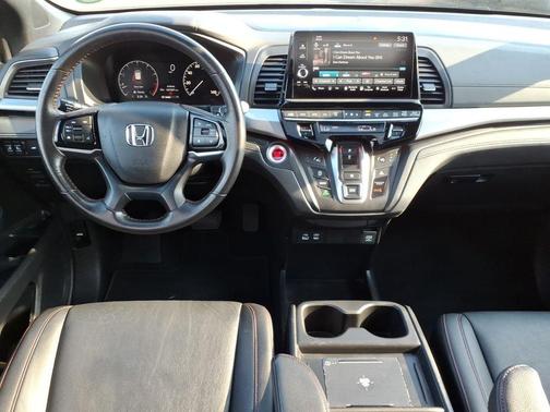Platinum White Pearl 2025 Honda Odyssey Sport-L