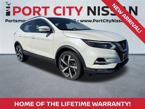 White 2021 Nissan Rogue Sport SL