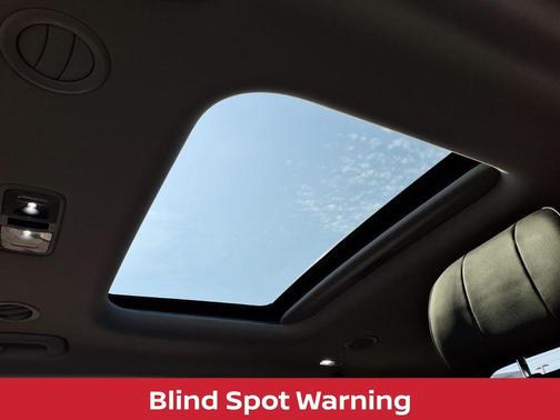 Aurora Black Pearl 2024 Kia Carnival SX Prestige