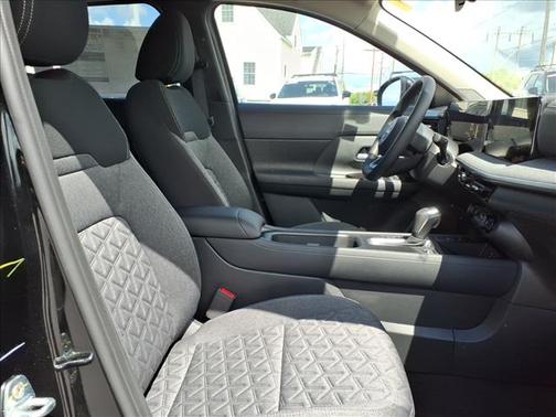 Super Black 2026 Nissan Kicks SV