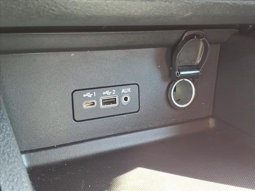 White 2023 Nissan Sentra SR