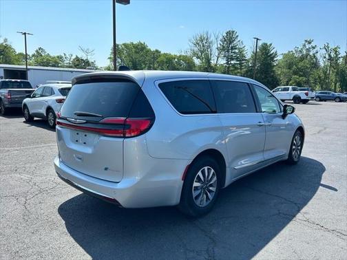 2023 Chrysler Pacifica Hybrid Limited