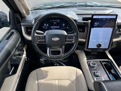 2022 Ford Expedition Platinum