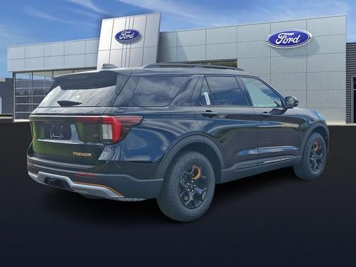 AGATE BLACK METALLIC 2026 Ford Explorer Tremor
