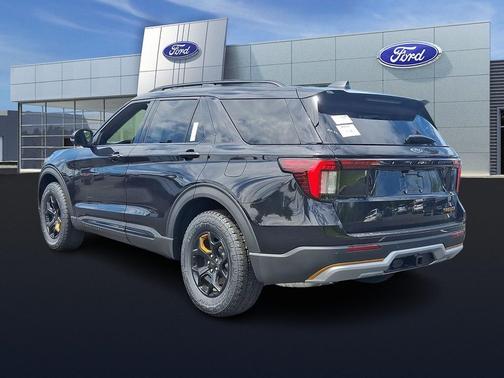 AGATE BLACK METALLIC 2026 Ford Explorer Tremor
