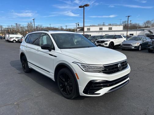 2022 Volkswagen Tiguan 2.0T SE R-Line Black 4MOTION