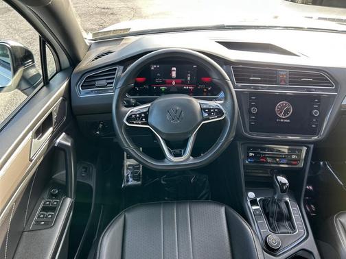 2022 Volkswagen Tiguan 2.0T SE R-Line Black 4MOTION