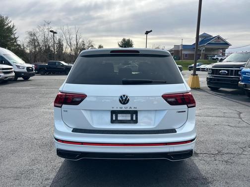 2022 Volkswagen Tiguan 2.0T SE R-Line Black 4MOTION
