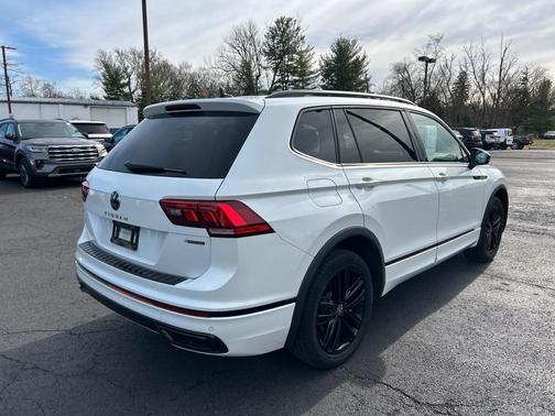2022 Volkswagen Tiguan 2.0T SE R-Line Black 4MOTION