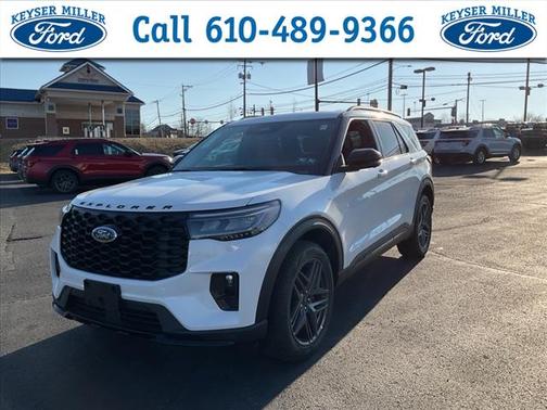 2025 Ford Explorer ST-Line