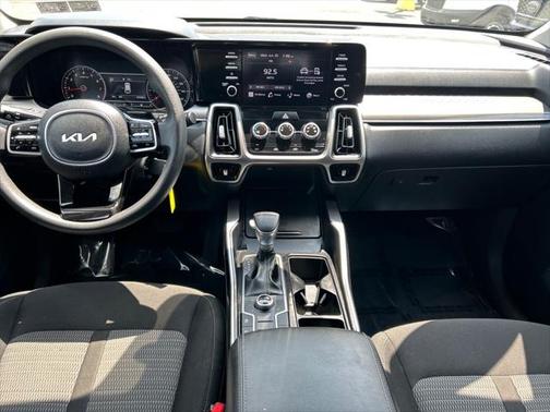 2022 Kia Sorento LX