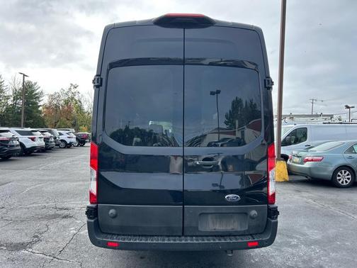 2022 Ford Transit-350 Base