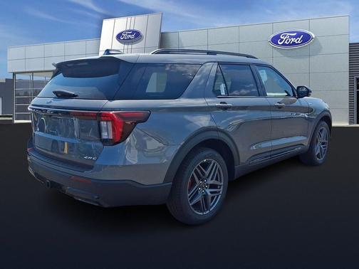 CARBONIZED GRAY METALLIC 2026 Ford Explorer ST-Line