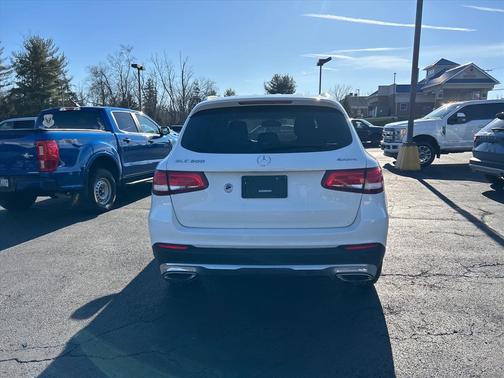 2017 Mercedes-Benz GLC 300 4MATIC