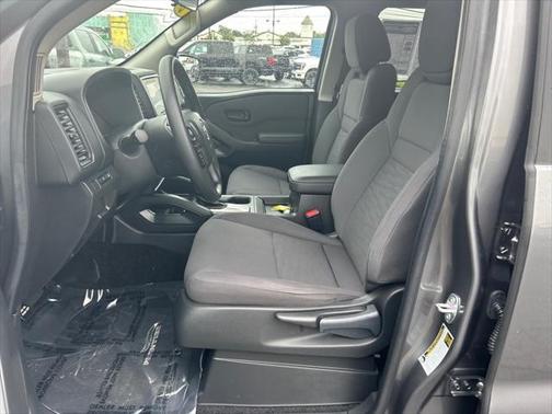 2024 Nissan Frontier S
