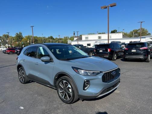 2023 Ford Escape Platinum