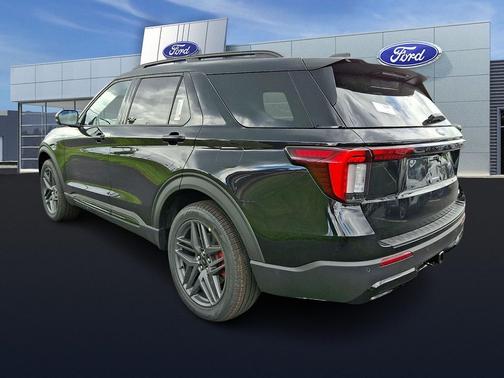 AGATE BLACK METALLIC 2026 Ford Explorer ST-Line