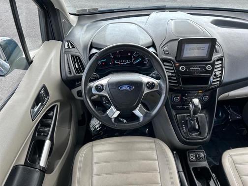 2019 Ford Transit Connect Titanium w/Rear Liftgate