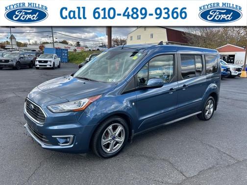 2019 Ford Transit Connect Titanium w/Rear Liftgate