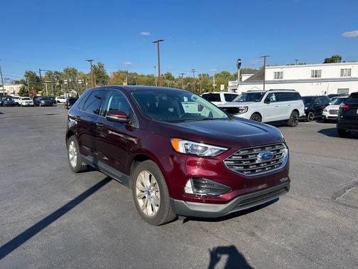 2022 Ford Edge Titanium