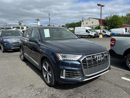 Waitomo Blue Metallic 2023 Audi Q7 55 Prestige