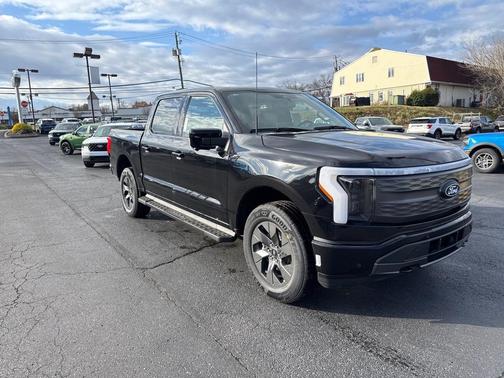 2025 Ford F-150 Lightning LARIAT