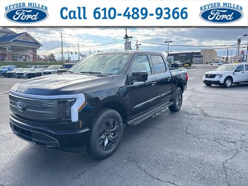 2025 Ford F-150 Lightning LARIAT