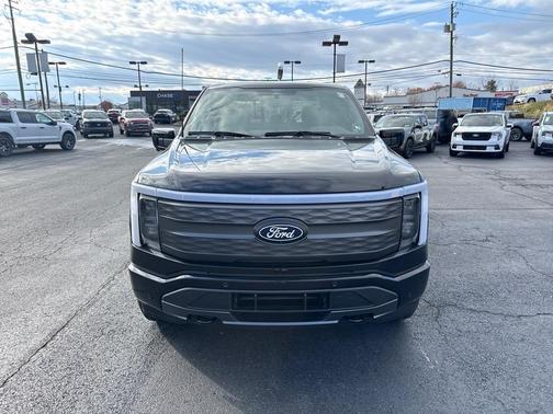 2025 Ford F-150 Lightning LARIAT