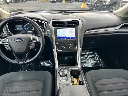 2020 Ford Fusion Hybrid SE