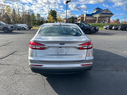 2020 Ford Fusion Hybrid SE