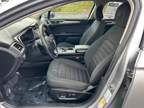 2020 Ford Fusion Hybrid SE